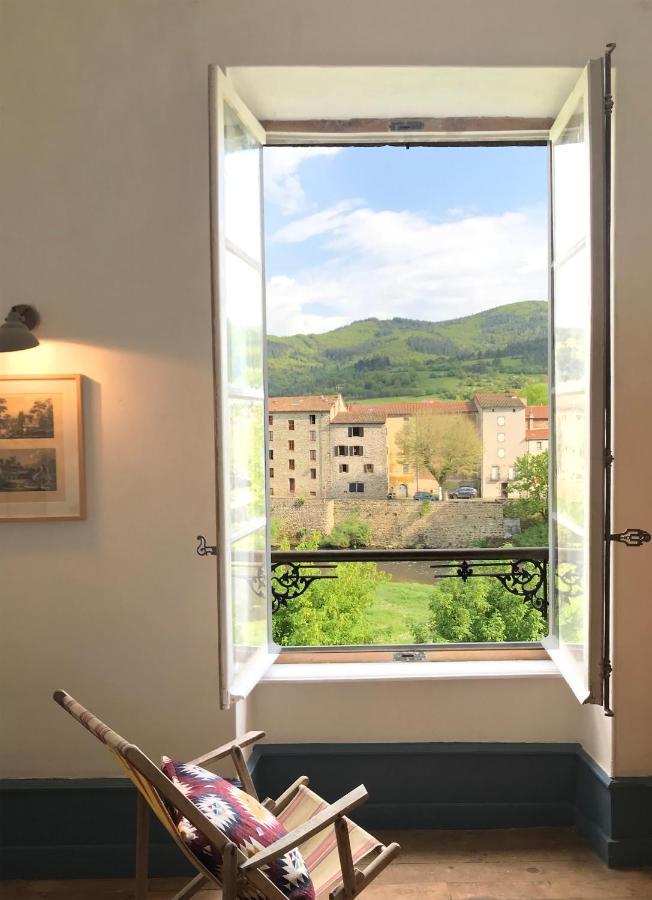 Maison Cha-Ri-Va-Ri Lavoute-Chilhac Екстер'єр фото